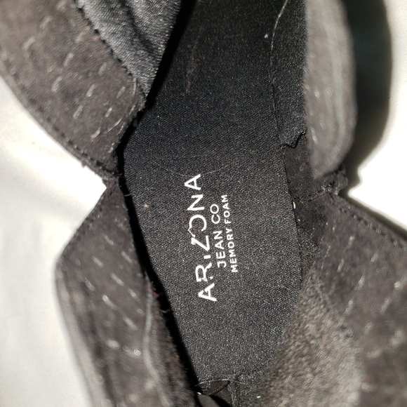 Arizona Black ankle booties size 8 - Picture 3 of 7